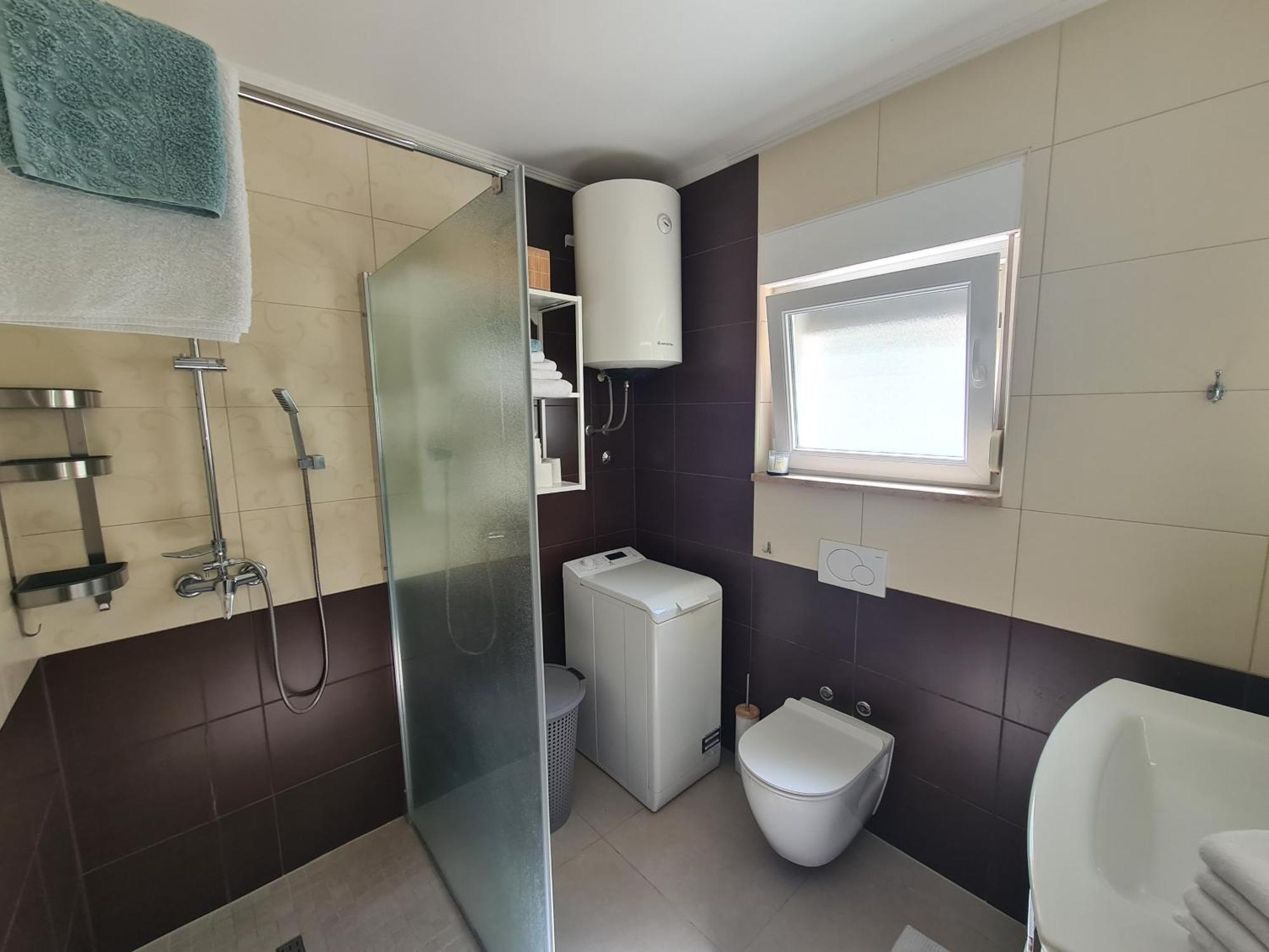 Modern Apartment Near The Sea-Mise تروغير المظهر الخارجي الصورة