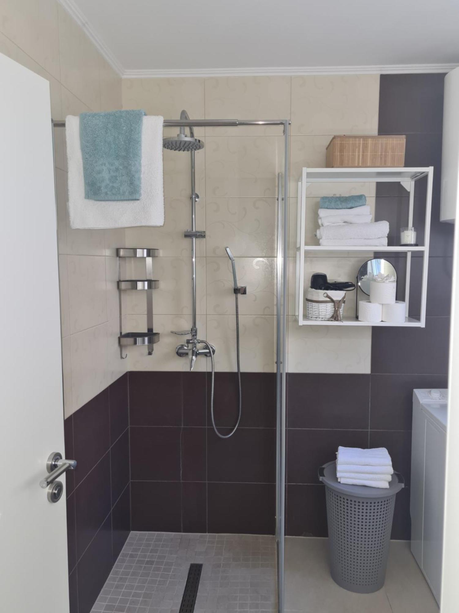 Modern Apartment Near The Sea-Mise تروغير المظهر الخارجي الصورة