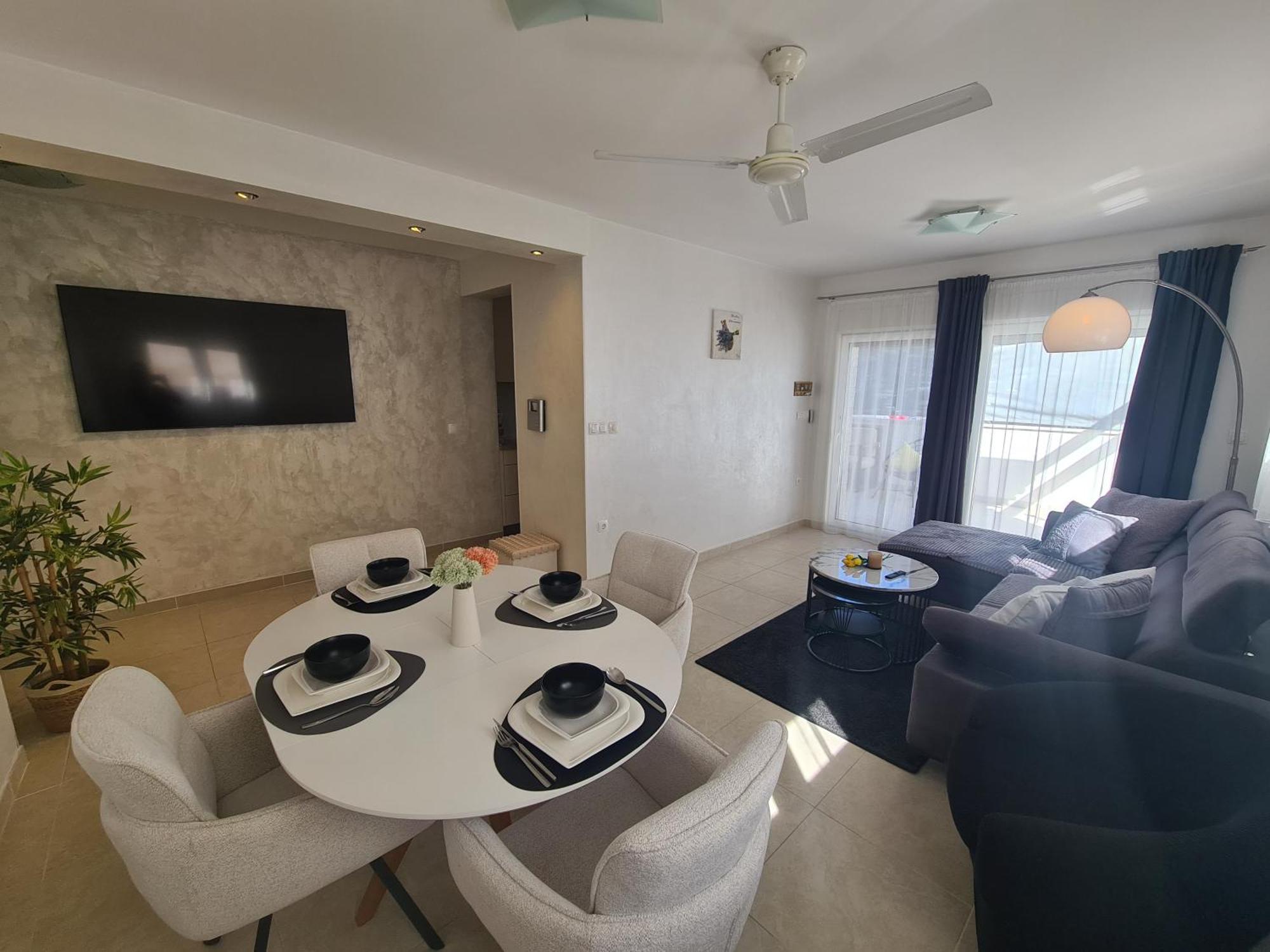 Modern Apartment Near The Sea-Mise تروغير المظهر الخارجي الصورة