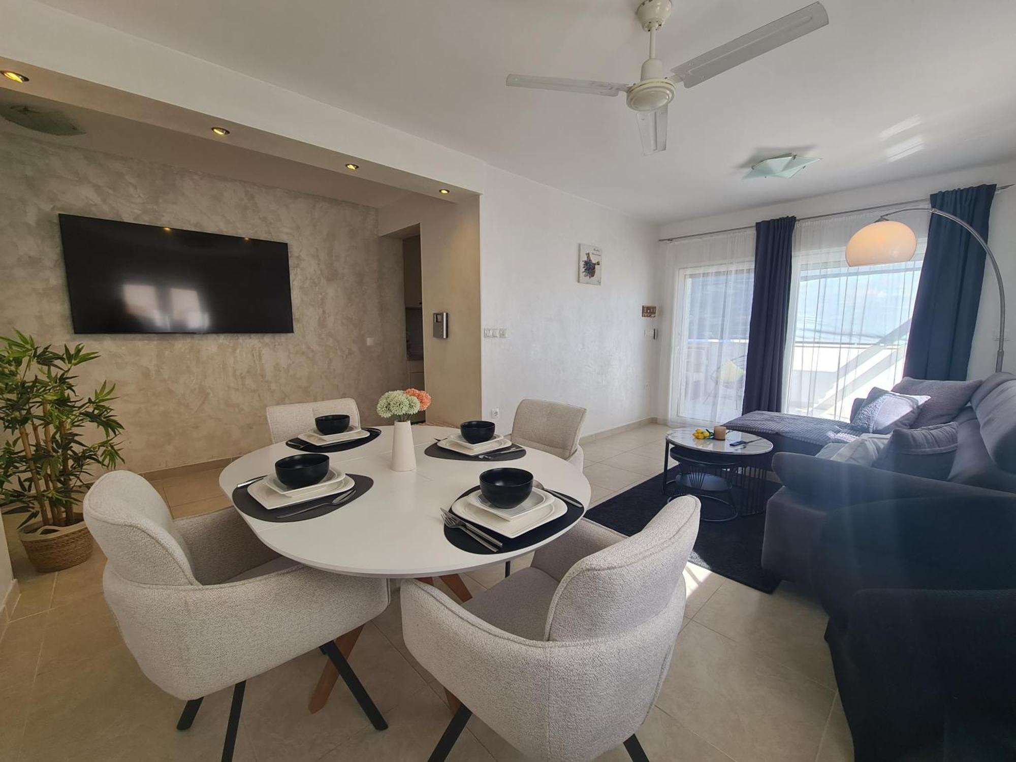 Modern Apartment Near The Sea-Mise تروغير المظهر الخارجي الصورة